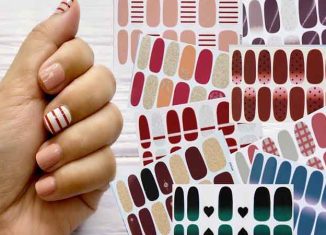 How to put stickers on your nails?